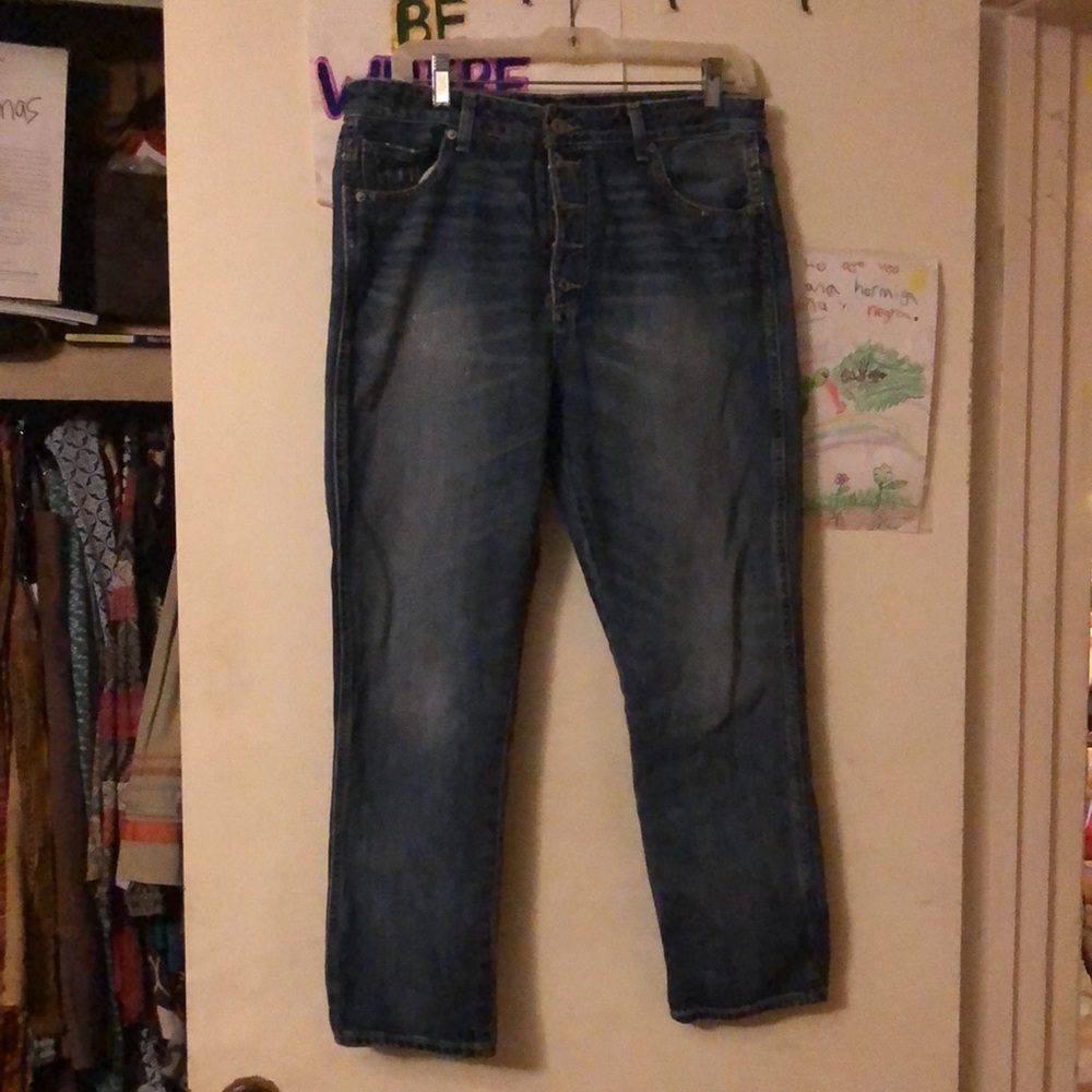 Lucky brand ankle length jeans with high waist, button fly. Size 30/10